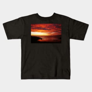 Red Sky at Night, Elwood Beach Kids T-Shirt